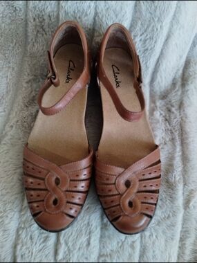 Clarks Leather Mary Jane Shoes Brown Comfort Flats Women’s 8.5M NWOT